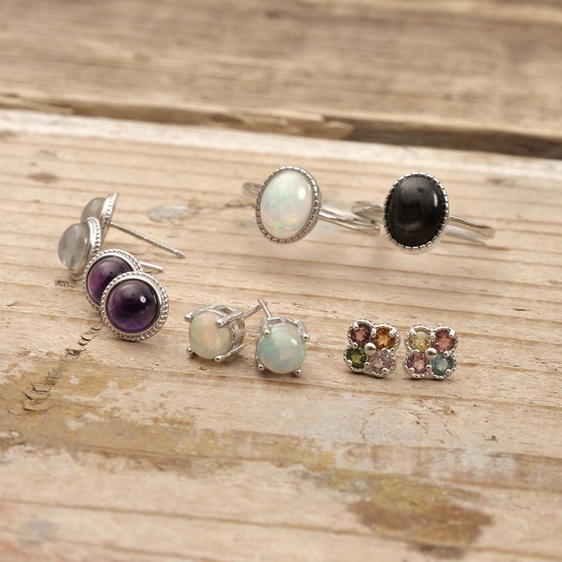 NEW 天然石アクセサリー パワーストーンが主役のピアス＆リングが入荷