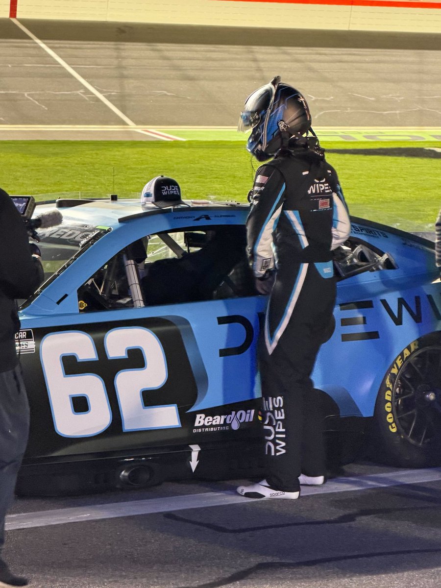 DUDE Wipes tweet media