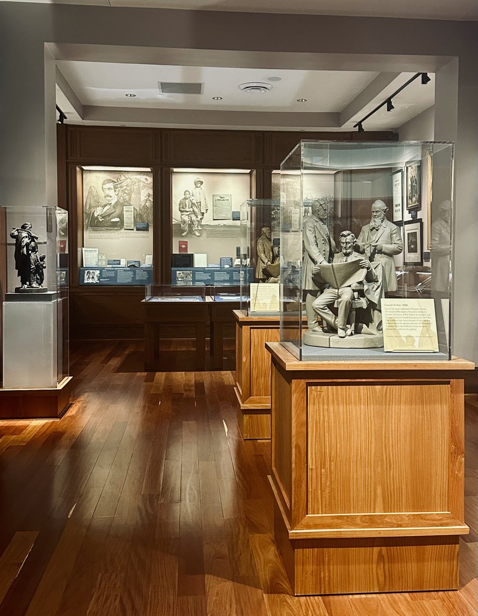 liz_july4th's tweet image. Good Evening, My Dearest Followers: 

Let us celebrate #Abe #Lincoln 😁😁

We are traveling to #MSU that houses an extensive private collection of Abraham Lincoln memorabilia.  Roughly over 40,000 pieces known as #Lincolniana. 

I like to share some of its rare artifacts. 🧵🧵