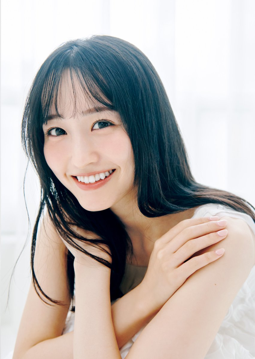 oricon's tweet photo. 乃木坂46・一ノ瀬美空
｢猫になりたい｣｢空を飛びたい｣｢雲を食べたい｣

みーきゅんが空想する世界をグラビアで実現💕
『EX大衆』連載最終回で表紙＆巻頭に登場
https://t.co/KMpMNC3vlV

#一ノ瀬美空 https://t.co/LW7H1nQUlv