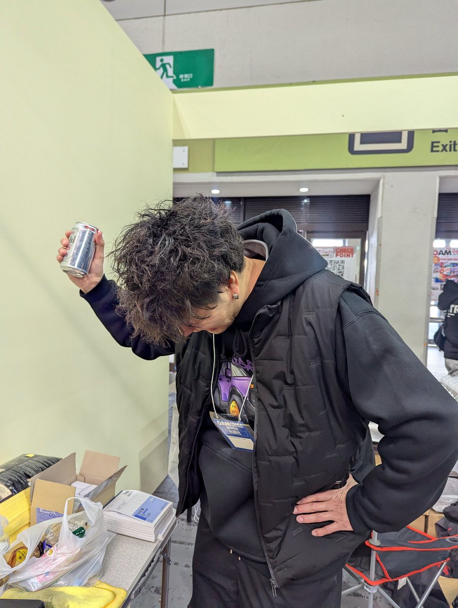kamono_MY's tweet photo. 頑張ると言った矢先に…
オートメッセに乾杯🍻
@nagarasensha 
@CarWash_Tabi 
@detail_brother https://t.co/qj6aRfWaJt
