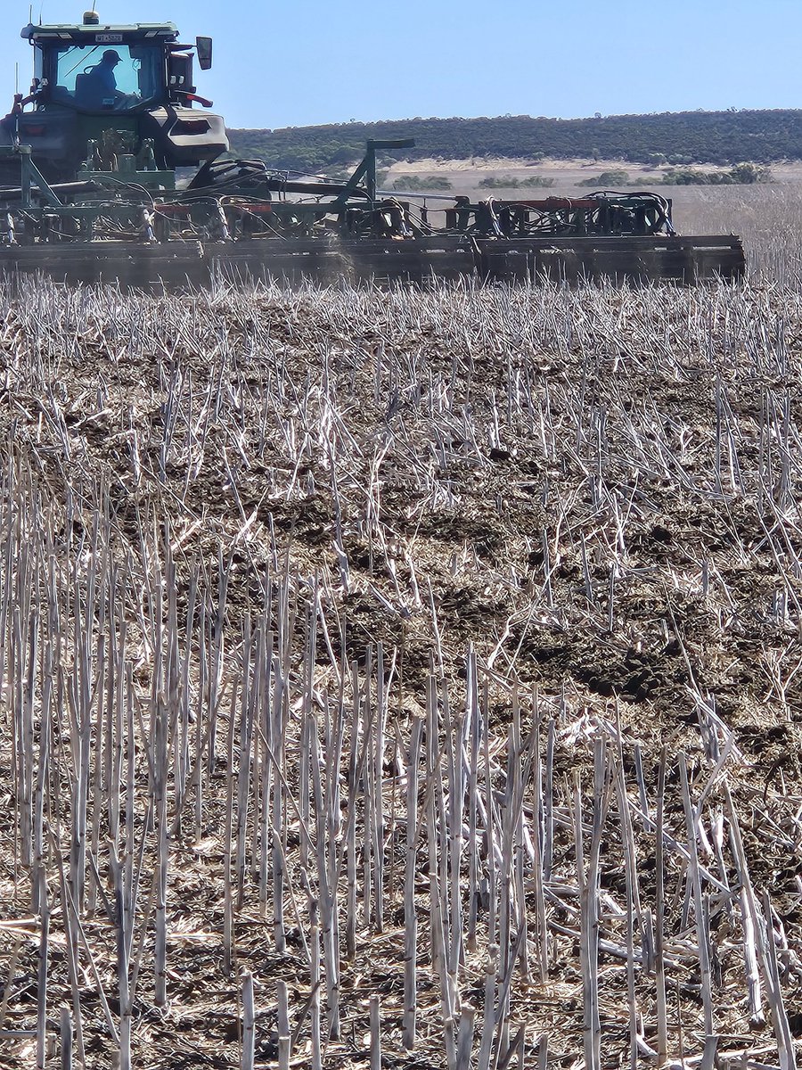 cosfarming's tweet image. We built a thing. Stoked with the finish its leaving #agtwitter #rip26