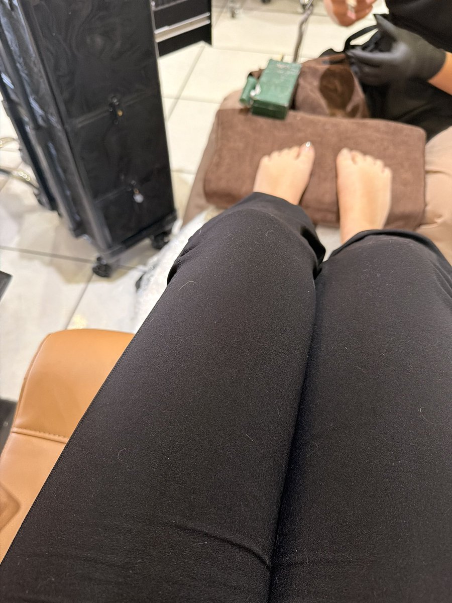 sofiasoless's tweet photo. What color should I get? #feetworshi̇p  #feetfetısh #feet  #feetpic #feetforsale https://t.co/fOqIdu5mhP