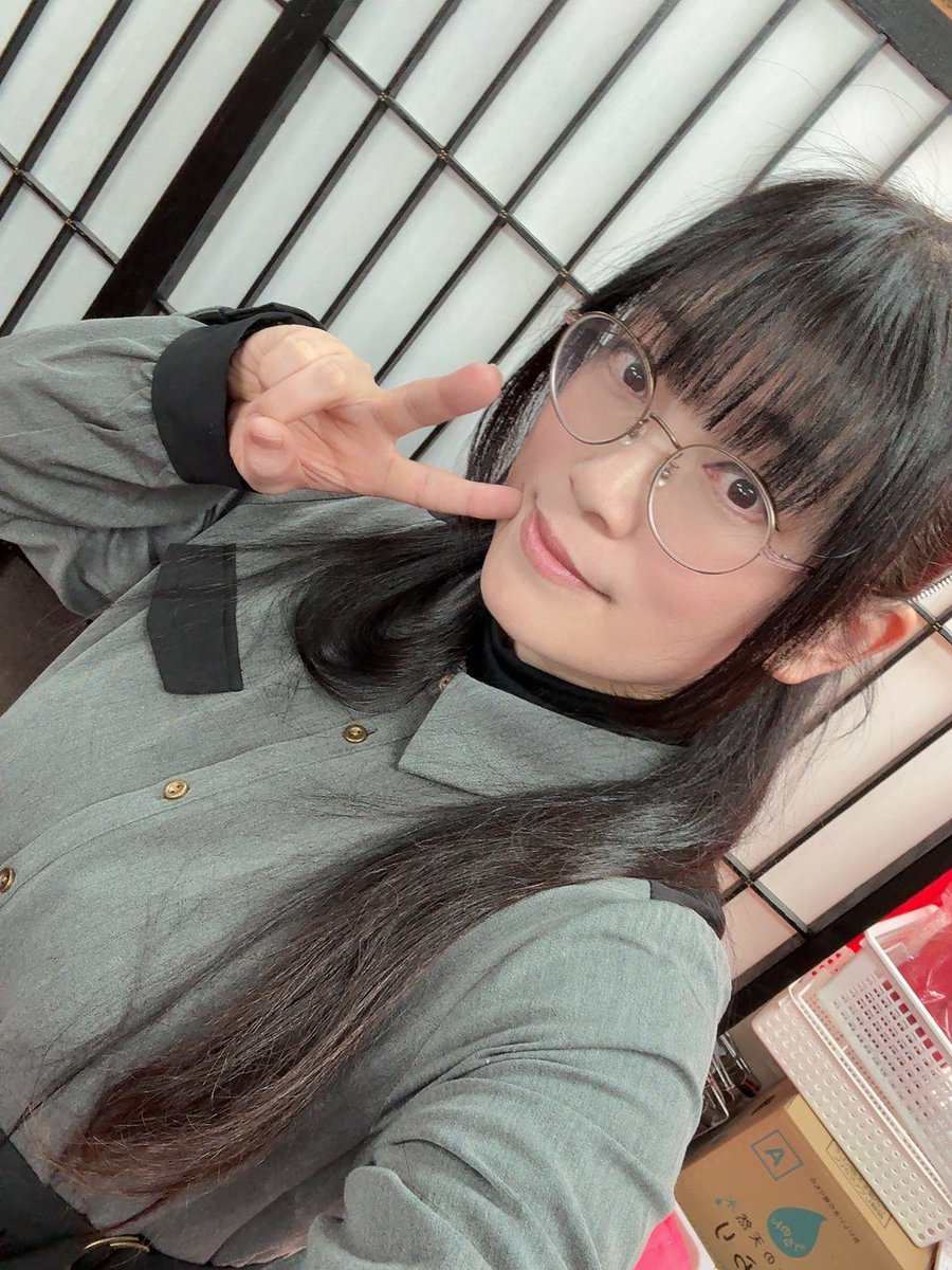 おはようございます😃 2月13日ですね。 金曜日。 今日は#B5IDOLCAFE