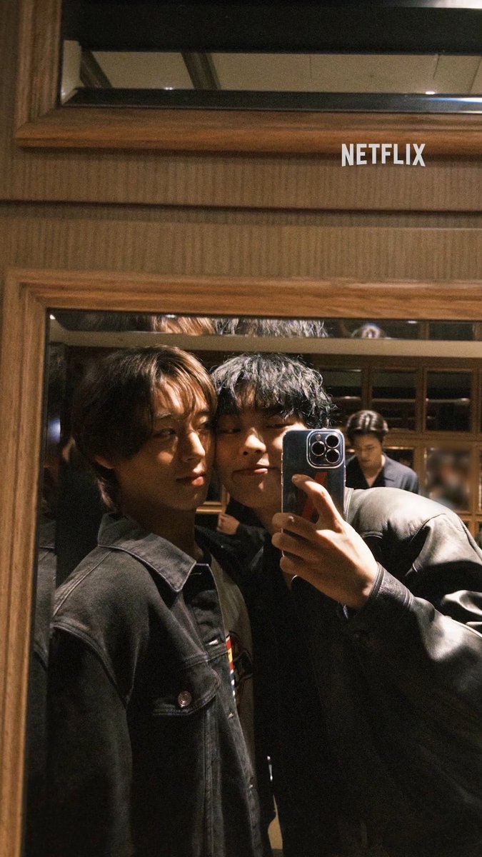 thegaeulms's tweet photo. 수호시은 막차탔어요 https://t.co/VxNhwLByF6