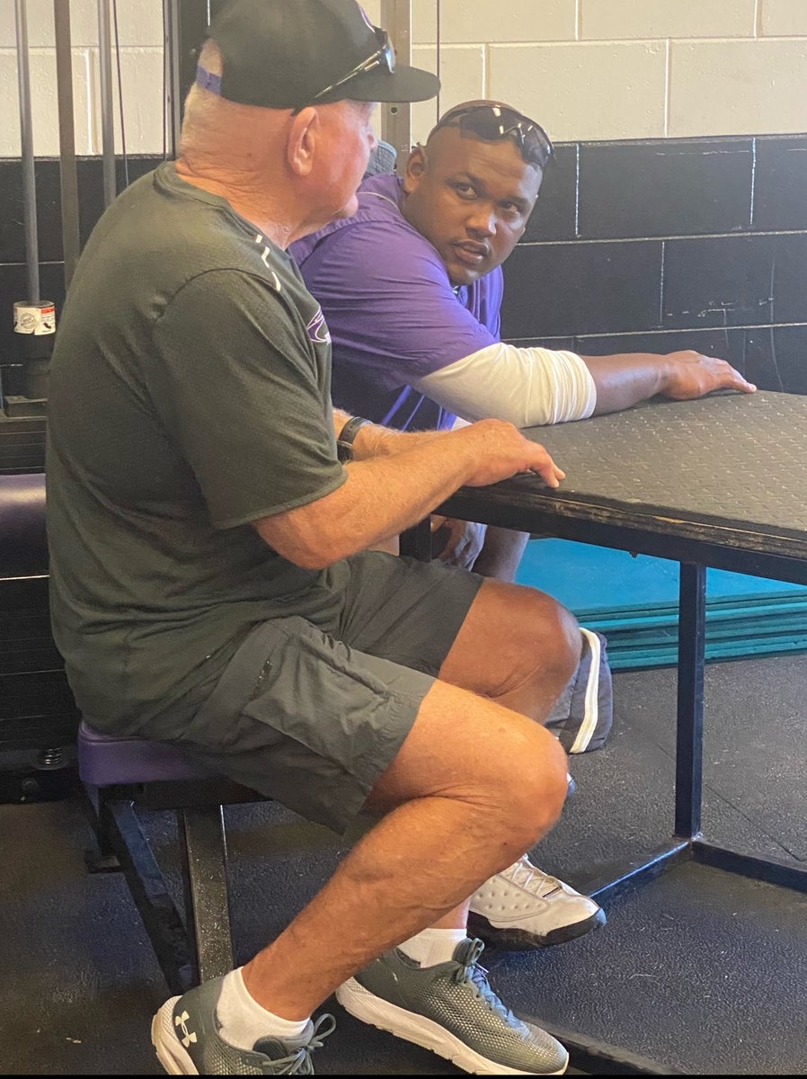 Coach Zach Barrett tweet media