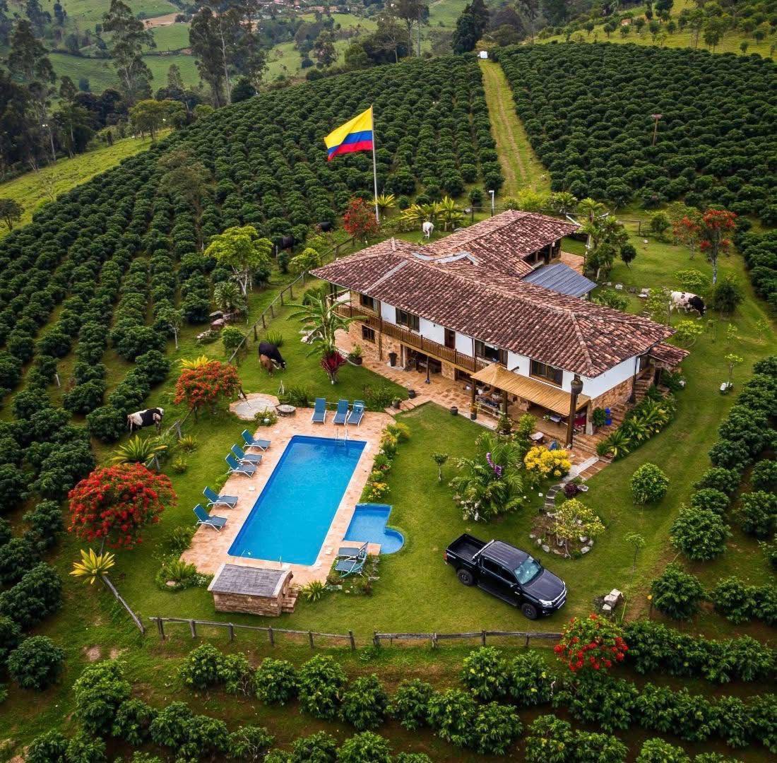 Bandidosfrases's tweet image. Así como trates está imagen te ira en 2026 🤑