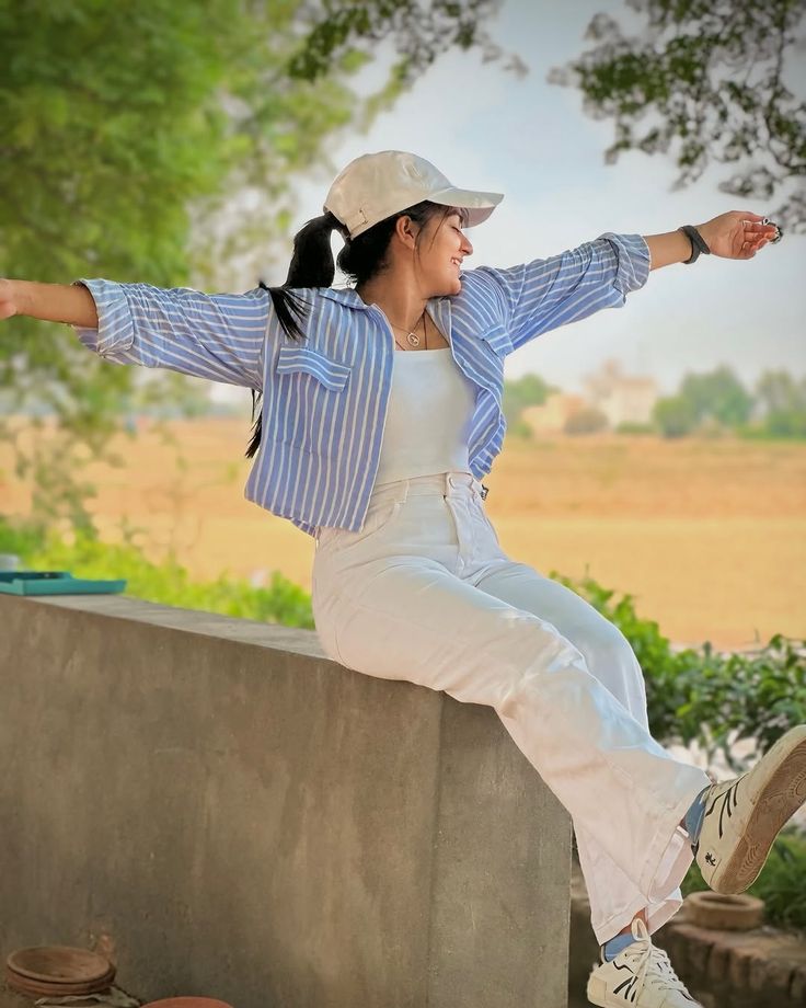 Hi .
Good morning 
Rise and shine