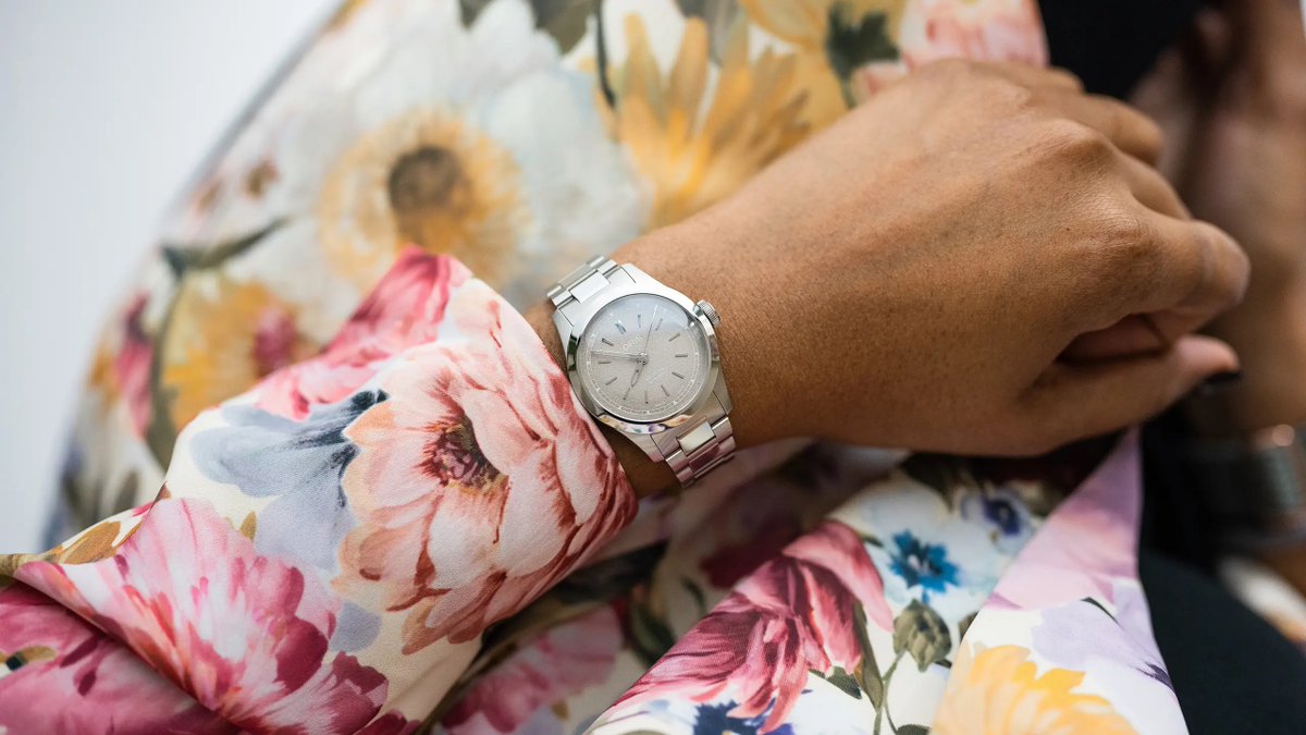 Welcome 1st day of #CNY with the #Oris Big Crown — a timeless icon with signature oversized crown &amp; classic aviation heritage. Paired with vibrant spring florals, symbolising renewal, prosperity &amp; bold new journeys ahead.

#AllWatches #OrisWatch #OrisWatches #OrisBigCrown