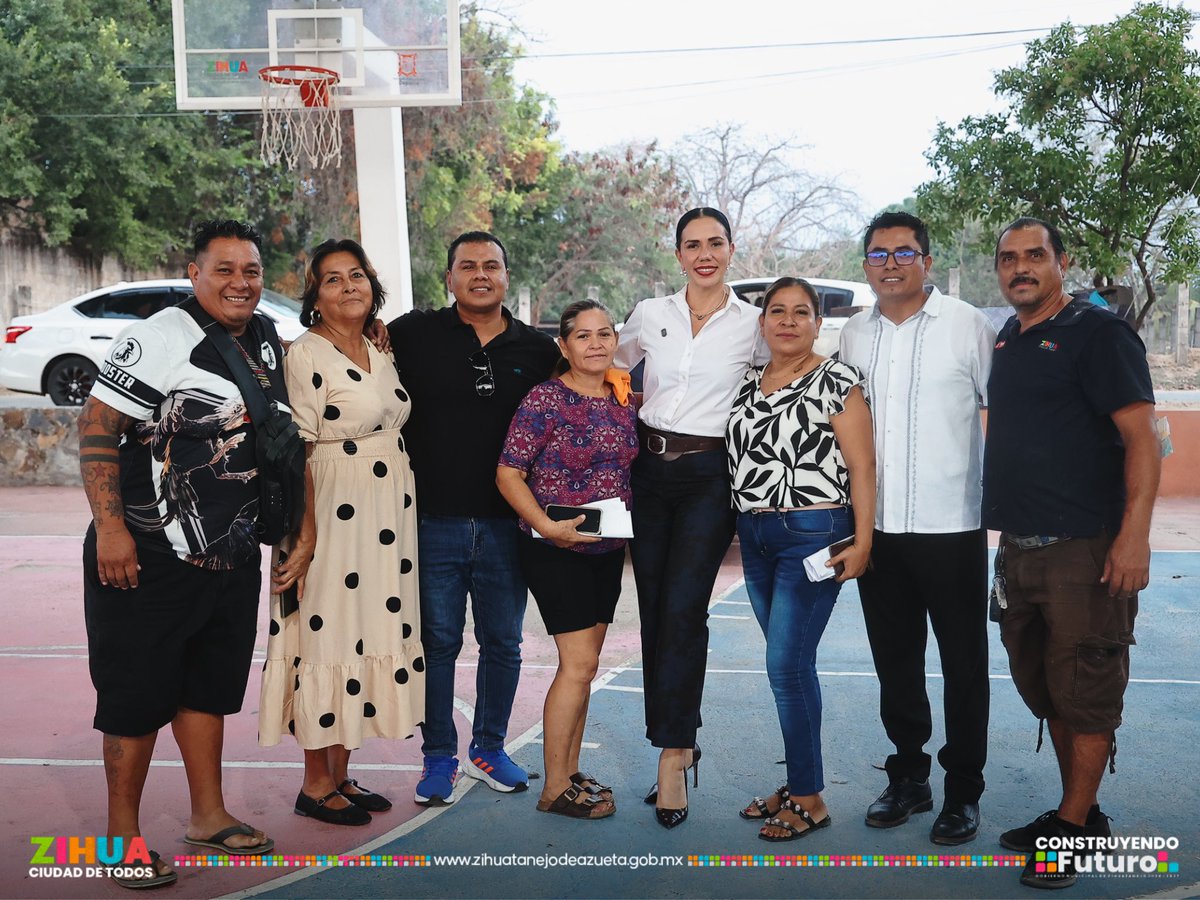 En la colonia El Aeropuerto se realizó una nueva entrega del programa “Construyendo mi Hogar”, beneficiando a 101 familias zankas. 🛌

Con estas acciones se continúa fortaleciendo el bienestar y mejorando las condiciones de vivienda de quienes más lo necesitan. 

<a href="/LizetteTapiaC/">Liz Tapia</a>