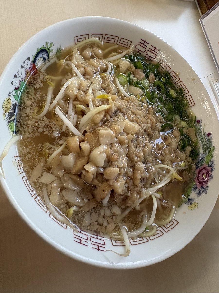 tomoyacaligula1's tweet image. ポーカー前に
岩国のソウルフード食いにきた
背脂マシマシ（呪文）

欽明路店と駅前店で実は味が違う