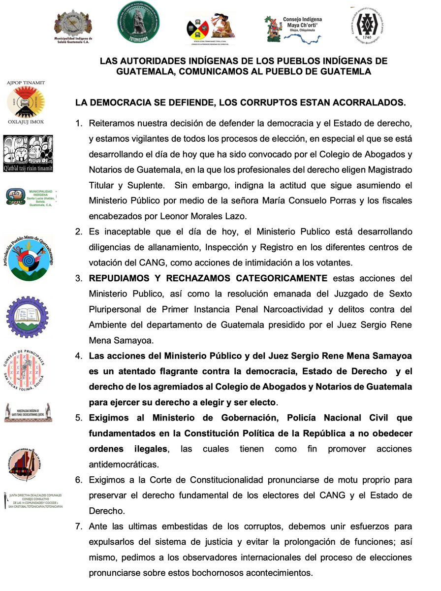 🔥 "La democracia se defiende; los corruptos están acorralados" 

📝 Las Autoridades Indígenas de los Pueblos de Guatemala denuncian un atentado flagrante contra la democracia y el Estado de derecho los allanamientos, inspecciones y registros realizados por el Ministerio Público
