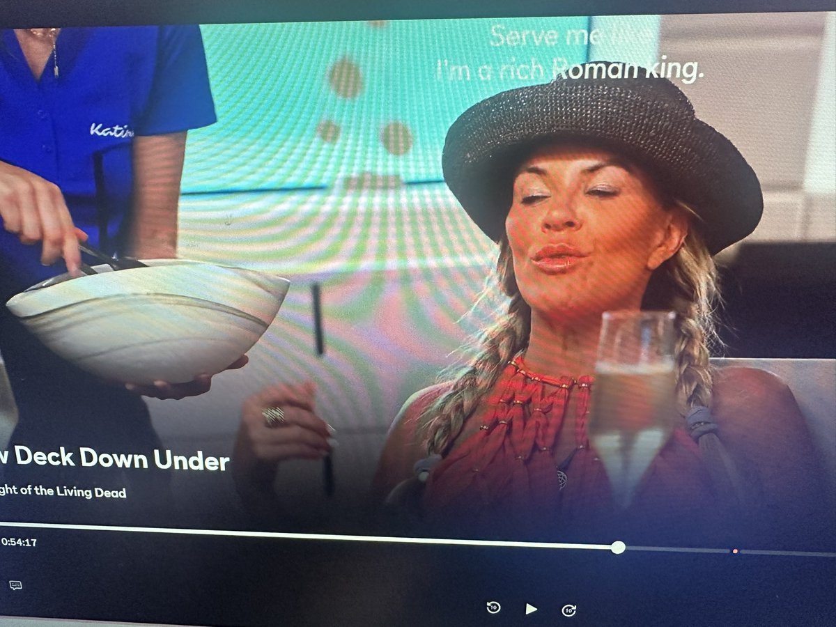 KeanuReeves2X's tweet image. Imagine if Lisa or Meredith would’ve said this shit 

“Serve me like I’m a rich Roman king” 

This arrogant bitch #BelowDeckDownUnder #rhoslc