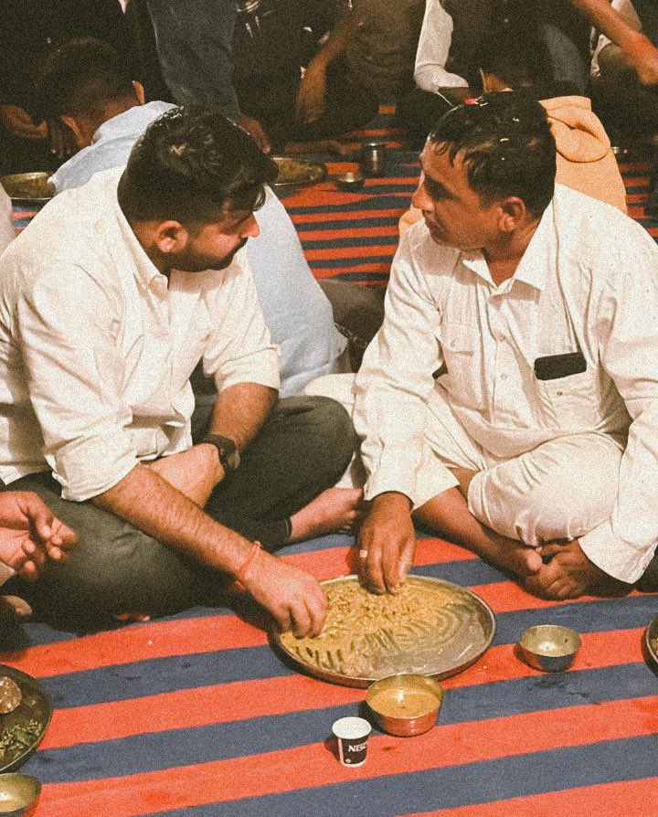 पहुँच गई है घड़ी फैसला अब करना ही होगा,
दो में एक राह पर पगले पग धरना ही होगा।

समर शेष है नहीं पाप का भागी केवल व्याध,
जो तटस्थ हैं समय लिखेगा उनके भी अपराध।।
#ओरण_बचाओ_जैसाण_बचाओ 
#ओरण_बचाओ_पदयात्रा 
#JUNGKOOKxHUBLOT #RISERCONCERT #Jungkook #ImranKhanHealthEmergency