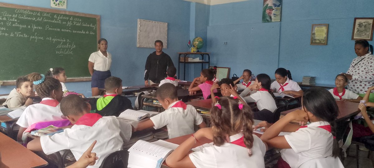 Estudiantes de la formación pedagógica realizan la práctica laboral en el municipio #Mella. <a href="/CubaMined/">MINED</a>  <a href="/dpestgo/">DGE Santiago de Cuba</a>  <a href="/dme_mella/">dge mella</a>