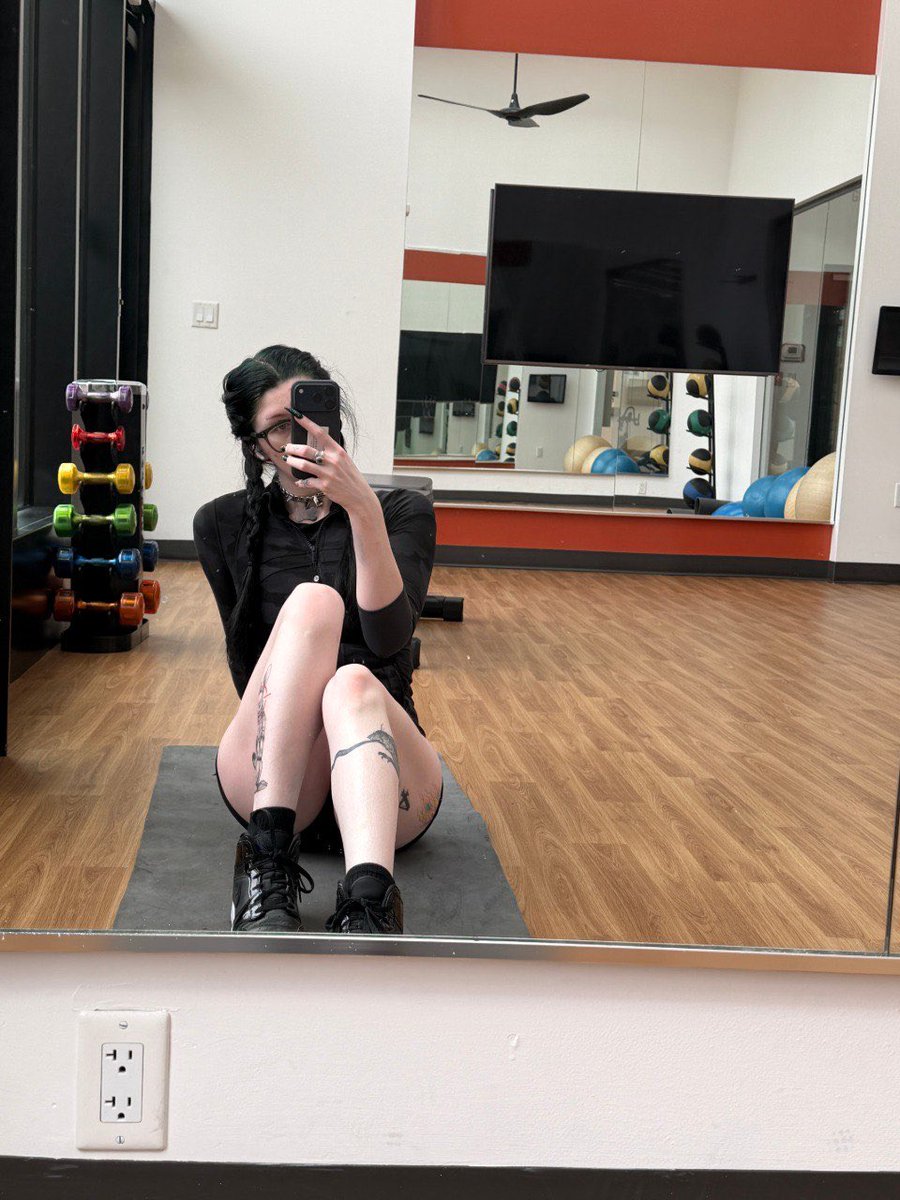 rayaffection99's tweet image. ok time to get some gains