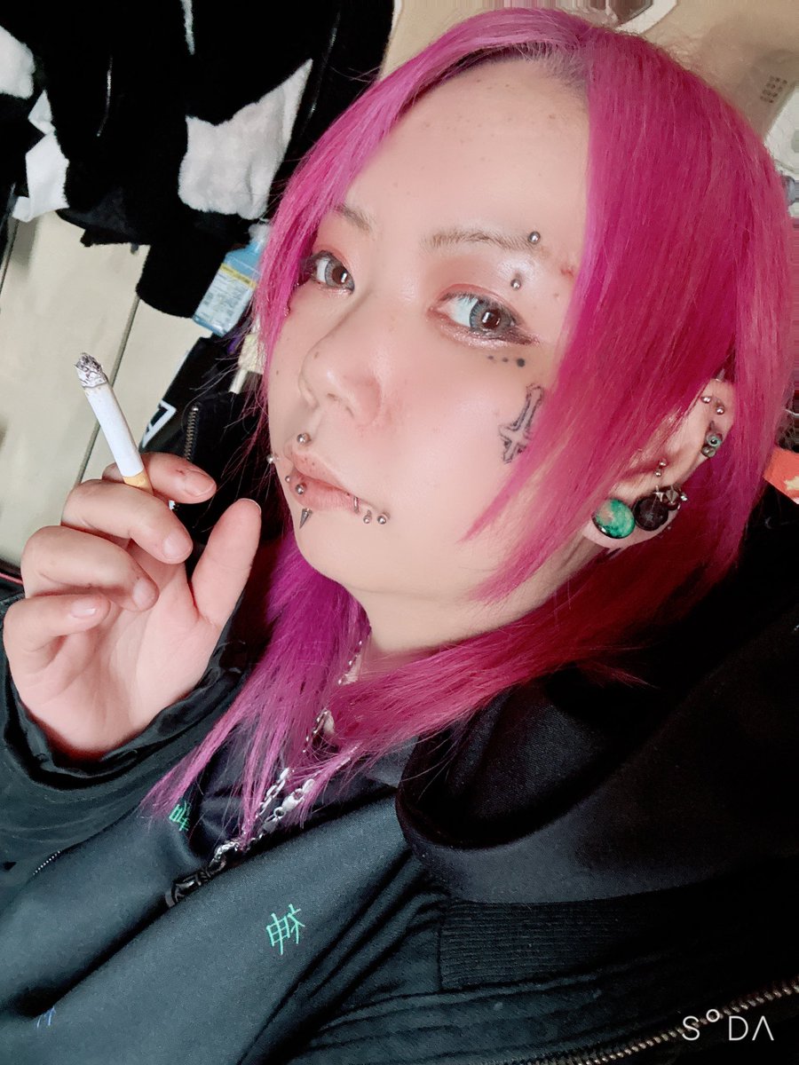 SiNsama26xxx111's tweet photo. 病院祭り＆母上とお茶行ってきま！
服は久しぶりのankoROCK！！！

#ankoROCK
#自撮り界隈 https://t.co/QVtDzwy6Zm