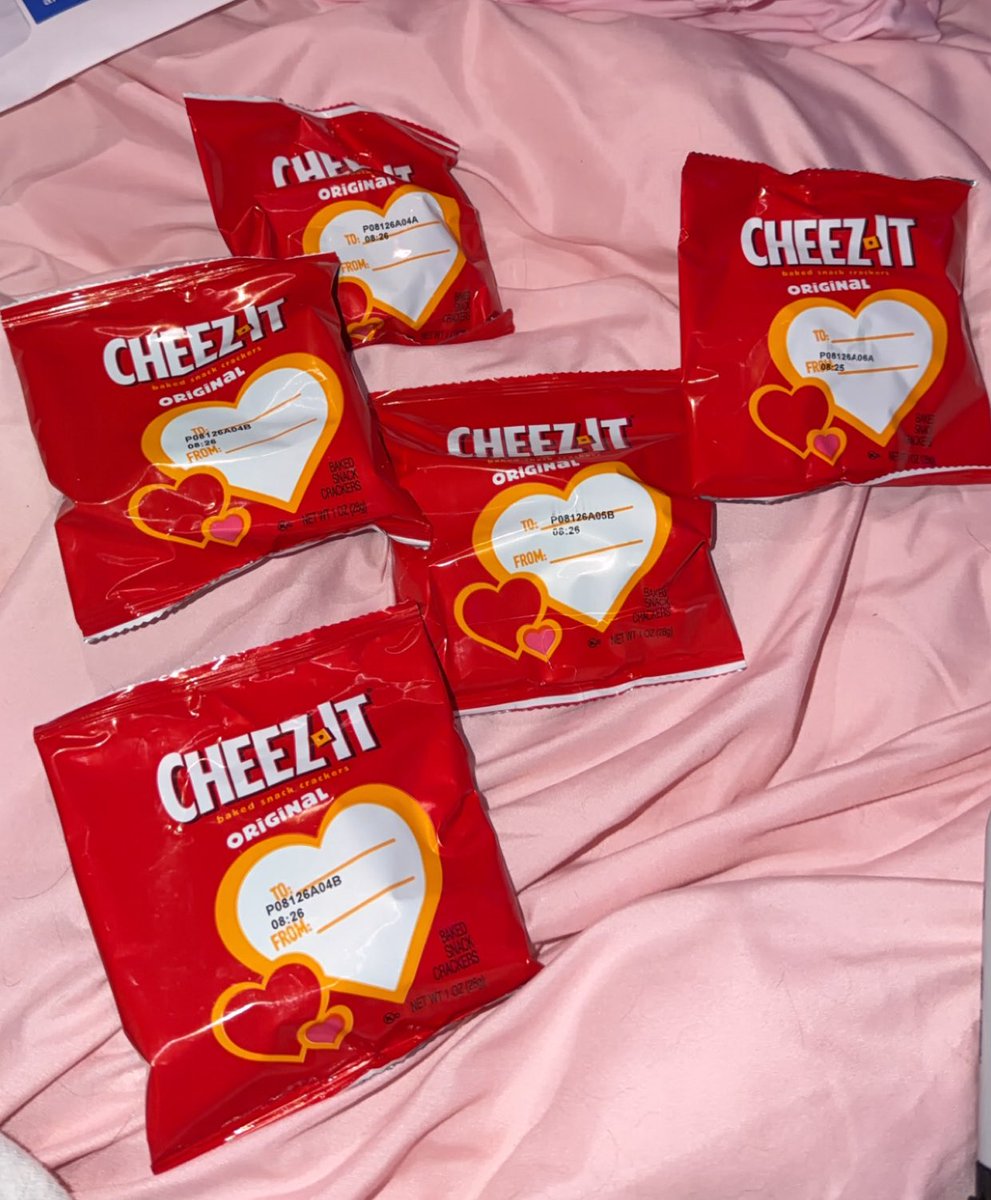 raven IS SEEING HARRY! tweet media