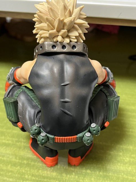 💥っちゃんの背中フェチ♡たまらん_:(´ཀ`」∠):_💕