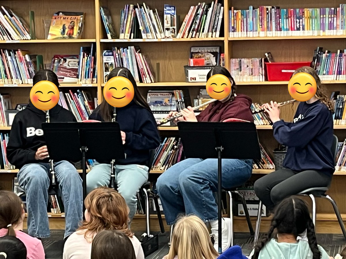 margaret_ps's tweet photo. Our amazing students performing for our superintendent! We are so proud of our students! They sound amazing! #MargaretProud #schoolband #art #talent #artsmatter 🎶🖌️🎨🎺 https://t.co/AgkD1C8Mcg