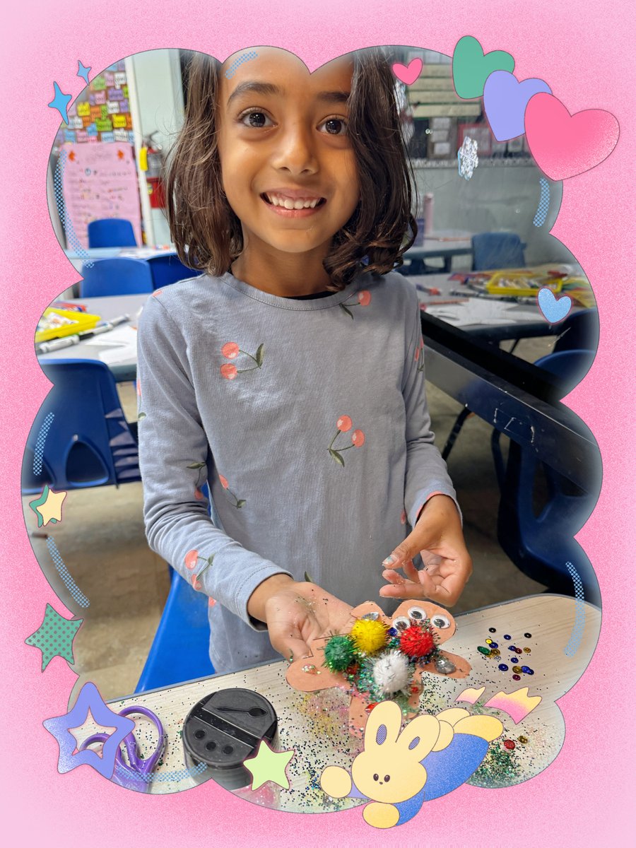YangFanAcademy's tweet photo. Our students are turning graham crackers and frosting into structural masterpieces (before devouring them, of course!). It’s the perfect mix of focus, fine motor skills, and sugar-coated fun. We love seeing these "edible architects" at work! 😋

#YangFanAfterschool https://t.co/XRHlHBOdW6