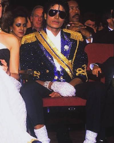 ChocoDopamine's tweet photo. @EastKanyeYE One sang about loving everybody. The other sang about loving Hitler. beyond that, I can give you a whole list of reasons why Kanye West can’t even stand next to Michael, let alone compare. FYI, it’s impossible for two people to be the Greatest of All Time. There’s only one GOAT https://t.co/GldzeBUGac
