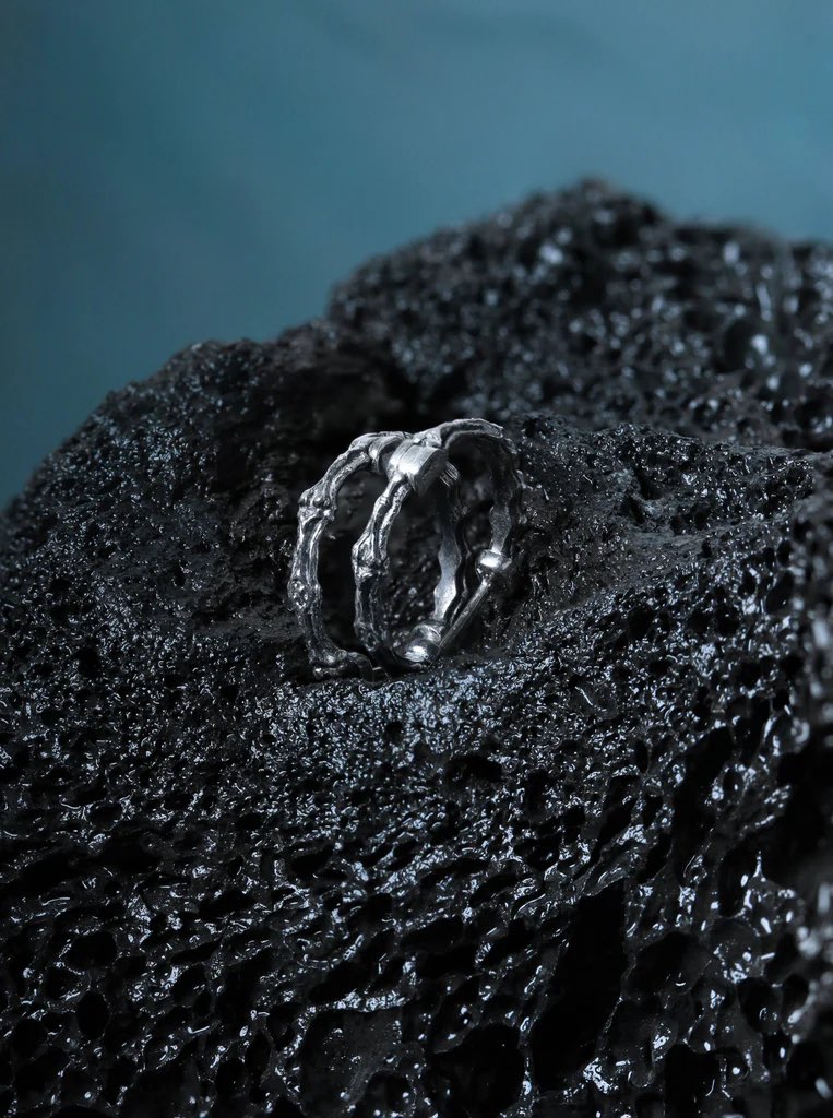 DEVIL CLAW — Hong Kong jewelry forged from subculture, metal, and rebellion.
Talismans, relics, and narrative steel.
Now at DARK WAVE.
#DevilClaw #DarkWaveSG