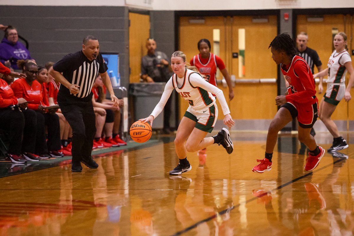 EL_LadyMustangs's tweet photo. Big Em does it again. Another huge Milestone in her career at East Lincoln! Emma Montanari records her 500th Steal against Bunker Hill to go with 1890 pts, 662 rebounds and 206 blocked shots so far in her career. Closing in on 500 assists and 200 made 3pt shots. https://t.co/DzT9DR2u7j
