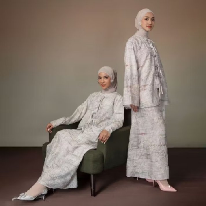 etikfiani0's tweet photo. Dress dari LOZY HIJAB🌼

A thread 
1.https://t.co/Ccj2DJ4eKc
2.https://t.co/DoSojCyEQg
3.https://t.co/7ueQst6yhJ
4.https://t.co/chno7rz7FH https://t.co/w1yhIhApWR