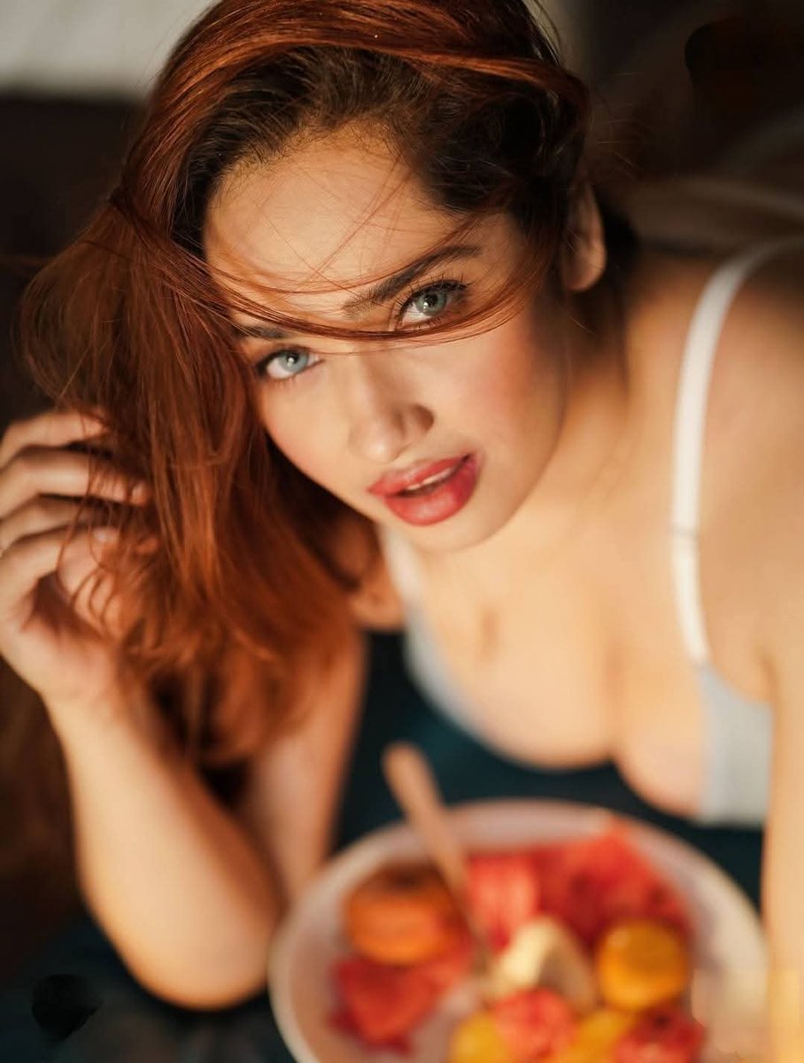 AditiMistryhot's tweet image. Fruitier than your fantasies👀🍇💋
.
.
.
#photography #portrait #indoor #fyp #explpre #aditimistry
#AditiMistryhot #BiggBoss19 #Bollywood #Actresshot 
#BiggBoss18 #fruityfour