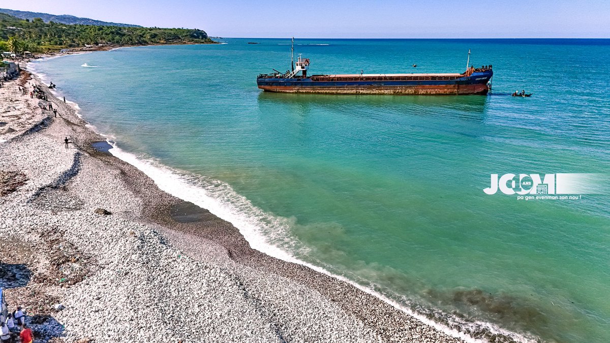 Bato siman Green Bridge, ki abitye pote siman pou vil Jeremi, echwe nan sab nan lokalite tèstas apre yon pwoblèm teknik apre midi 12 fevriye a.Bato a kole sou rivaj la, pandan ekip yo ap evalye sitiyasyon an. Pa gen nouvo enfòmasyon pou kounye a.
