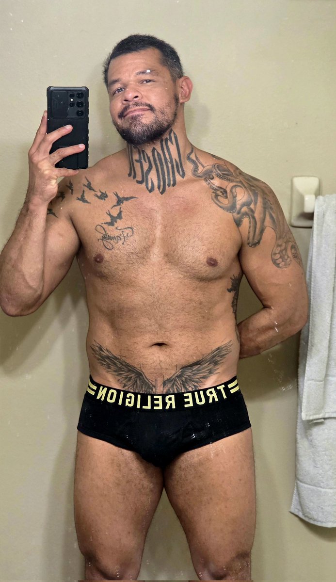 MarqsEu's tweet photo. Good Night

#Tampa #Tattoo #Underpants https://t.co/zqERRDB27G