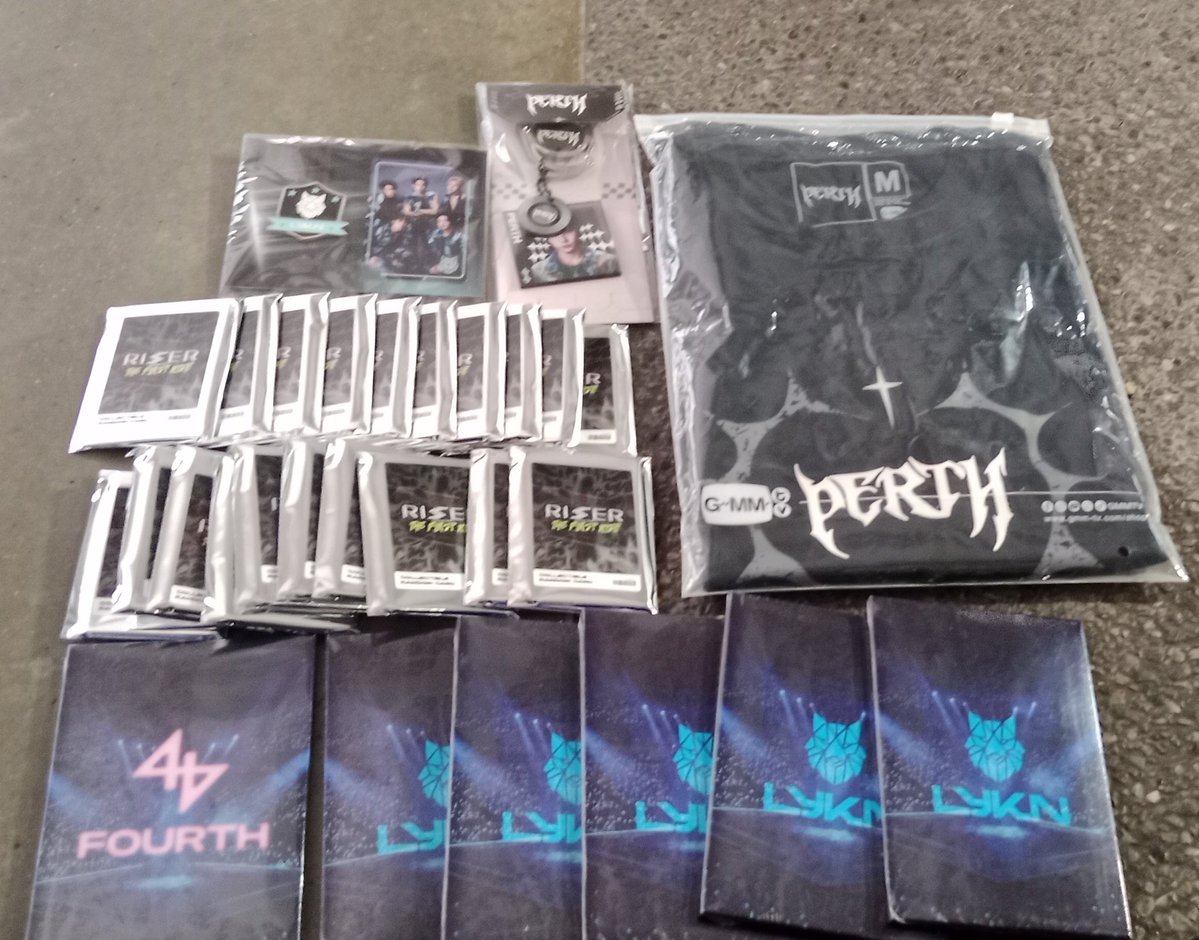 งานหิ้ววันนี้นะคะลูกค้าได้ของครบนะขาดแต่ของมินิเซตภูวิน
#รีวิวส่งการ์ดหญิงหญิง
#RISERCONCERT