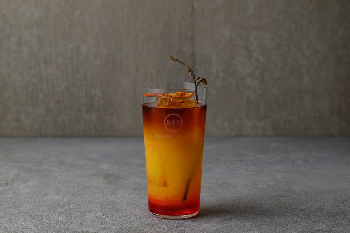 𝖢𝖮𝖫𝖫𝖠𝖡𝖮𝖱𝖠𝖳𝖨𝖮𝖭 𝖢𝖮𝖢𝖪𝖳𝖠𝖨𝖫
𝗕𝗟𝗨𝗘 𝗡𝗢𝗧𝗘 𝗣𝗟𝗔𝗖𝗘 × 𝗕𝗘𝗔𝗠𝗦 𝗖𝗨𝗟𝗧𝗨𝗔𝗥𝗧 𝗽𝗿𝗲𝘀𝗲𝗻𝘁𝘀 𝗰𝗲𝗿𝗼 𝗹𝗶𝘃𝗲

『trinity（トリニティ）』
本公演限定スペシャルカクテルが登場🍸是非ライブとご一緒にお楽しみください！

▼カクテル詳細は下記投稿をチェック！▼