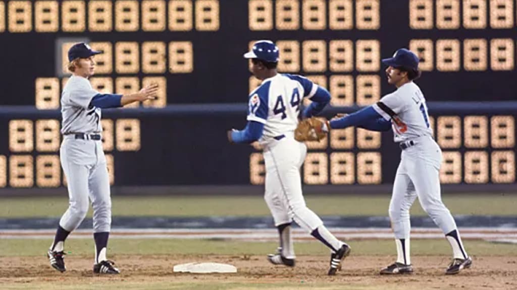 EXFrog5's tweet photo. @Super70sSports https://t.co/VVW5An4mTY