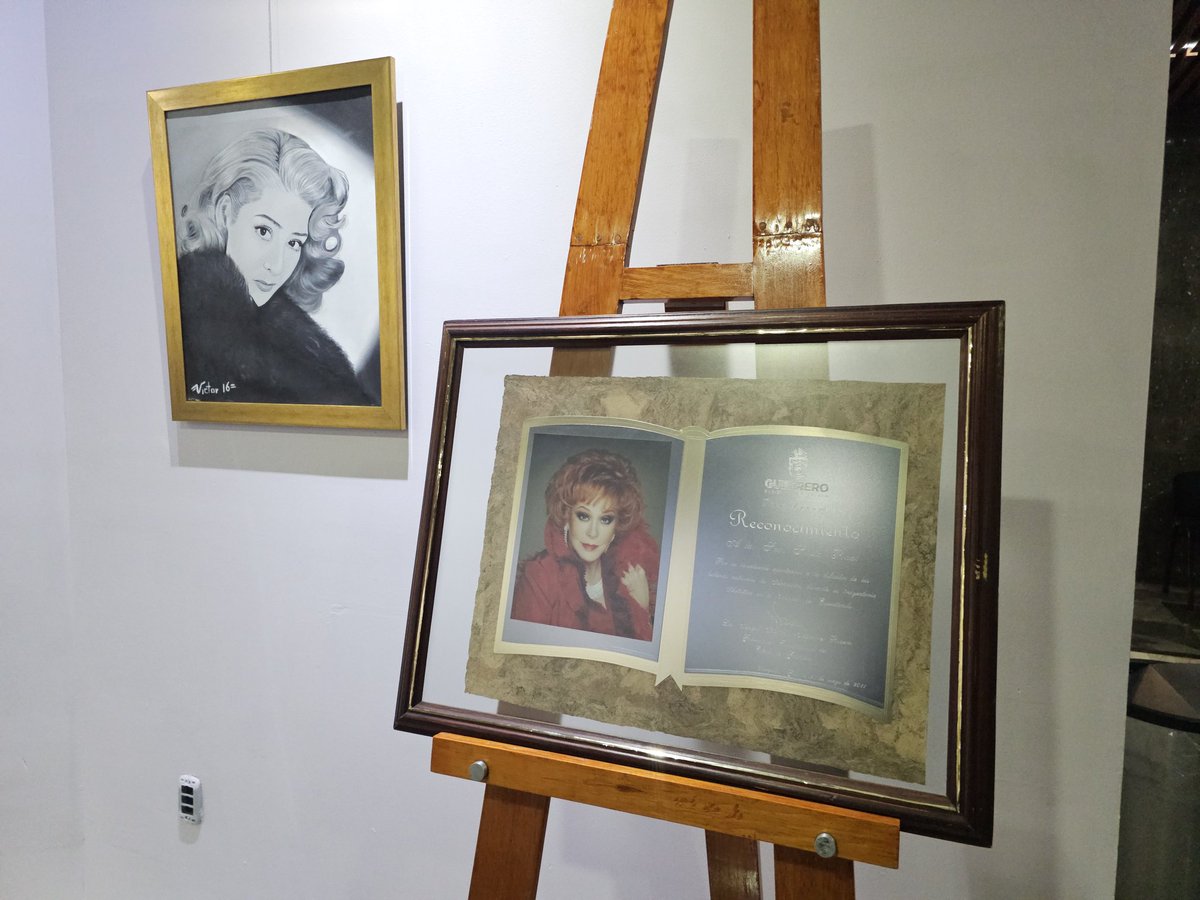 ✨️¡Celebramos en #CinesUNAM el legado de Silvia Pinal!

Esta tarde, en colaboración con la <a href="/AC_RafaBanquels/">Asociación Rafael Banquels</a> y acompañados por las actrices Irma Dorantes, María Prado y demás personalidades, arrancamos un ciclo y una exposición en honor a la primera actriz.