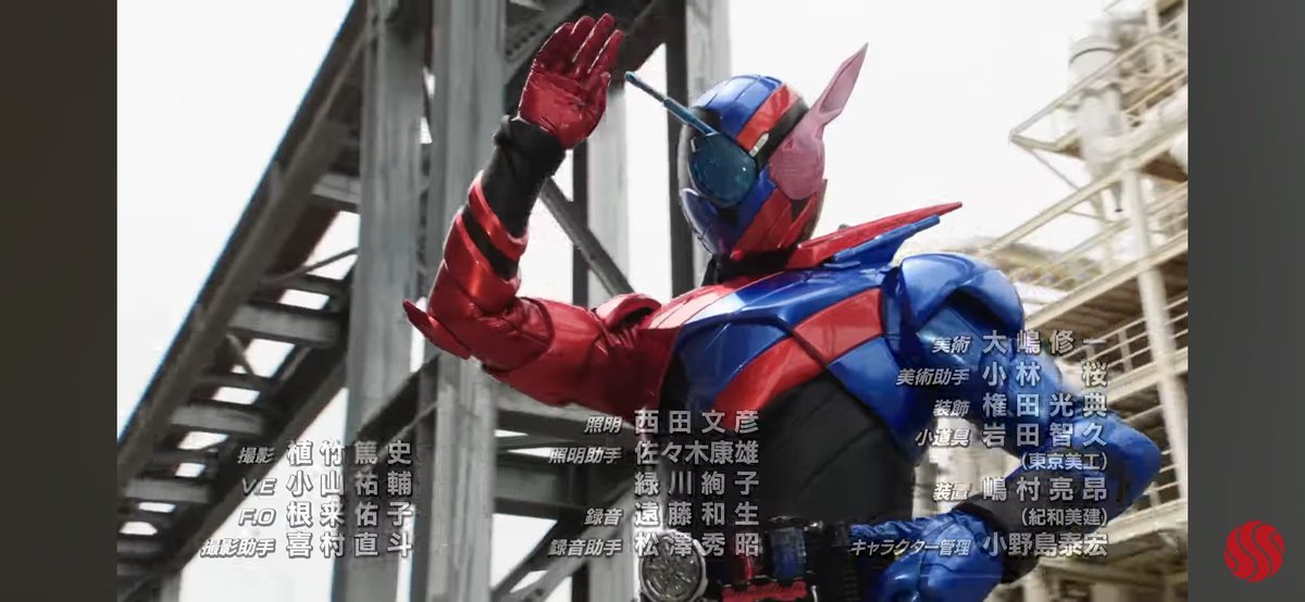 ScrOpinion's tweet photo. Está sendo uma experiência divertida, assistir kamen rider build. https://t.co/zGihAXcbLq