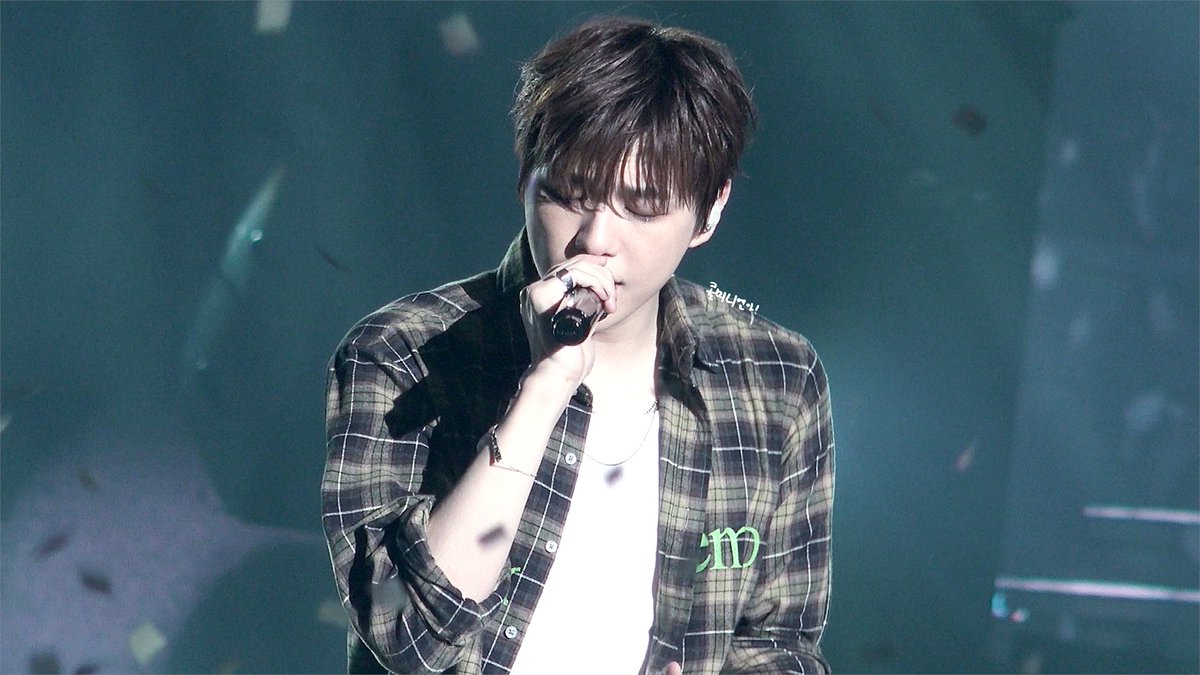 251213 STAY

You showed my direction

#강다니엘 #KANGDANIEL