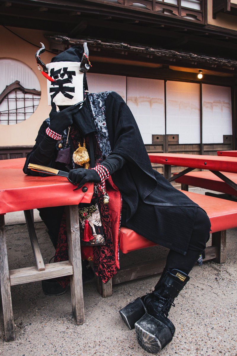 「妖怪仮装」と「妖怪変化」と「妖怪化」
こちらの記事を見ていて、ようやくしっくり落ちました。
基本編もありがたかったけど、応用編はより具体的！

一笑は「妖怪仮装」と「妖怪変化」の両方をクルクルしていますね。