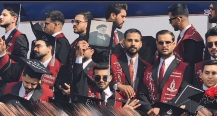 moamel1975's tweet photo. @RitaKassis3 رفعته صورته بكل فخر غاب في الدنيا لكن حاضر في قلوبنا وقد أصبح فكر ونهج للمقاومة والدفاع عن الوطن والدين  يدرسه كل جيل https://t.co/NF31oN2Fou