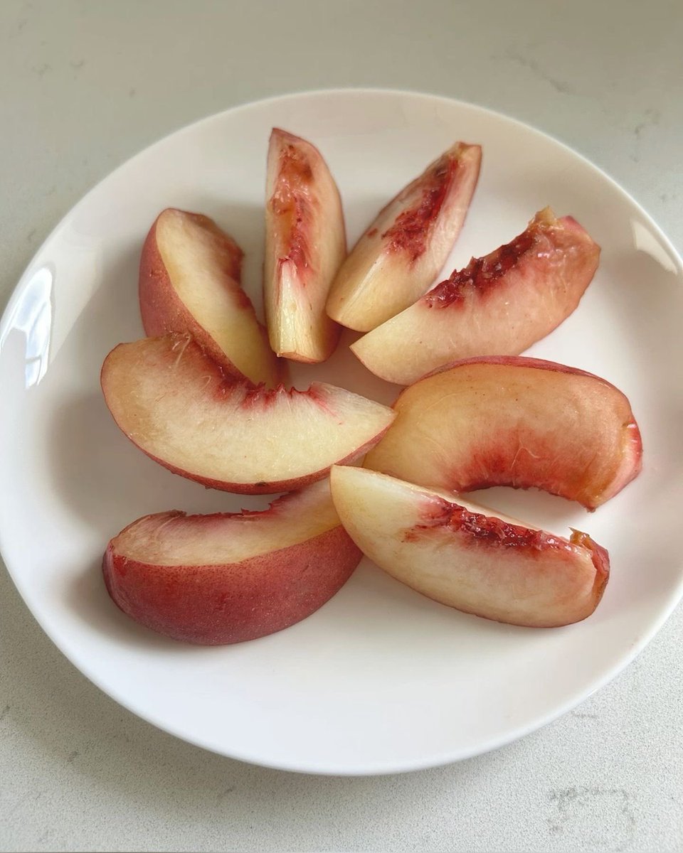 rubygongdue's tweet image. 다들 딸기~ 딸기 하시는데
저는 사실 복숭아 1호팬입니다
복숭아의 계절이 빨리 왔으면..🍑🍑