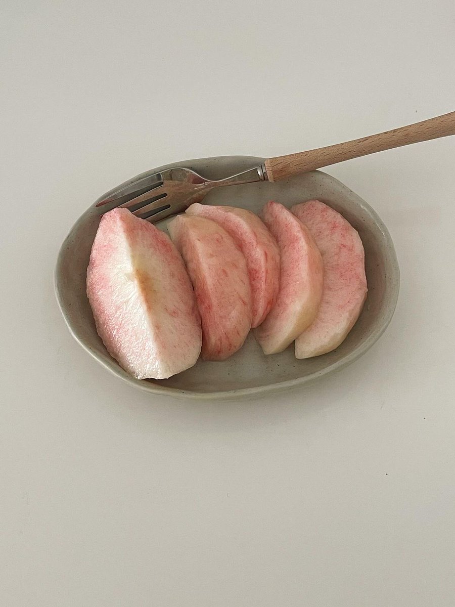 rubygongdue's tweet image. 다들 딸기~ 딸기 하시는데
저는 사실 복숭아 1호팬입니다
복숭아의 계절이 빨리 왔으면..🍑🍑