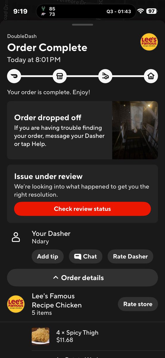 StreetValueUrb's tweet photo. @doordash is a bunch of THIEVES! 
How u send the same photo to confirm two order!!!??? @usgov I THINK ITS TINE TO DEAL WITH THIS NONSENSE! They been robbing folks since the beginning! How many times has Doordash kept money for meals that weren't delivered? https://t.co/xnXvqyKMDZ