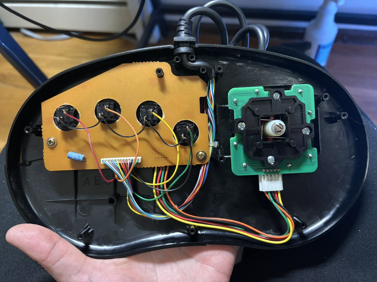 iFixRetro's tweet photo. Two Neo Geo bean joysticks just got upgraded with new premium Japanese arcade parts! Seimitsu LS-56 joysticks with bat tops and 24mm snap in buttons hooked up on the controllers! Play your Neo Geo games with precision and in style! https://t.co/zBJcPAlM3Z