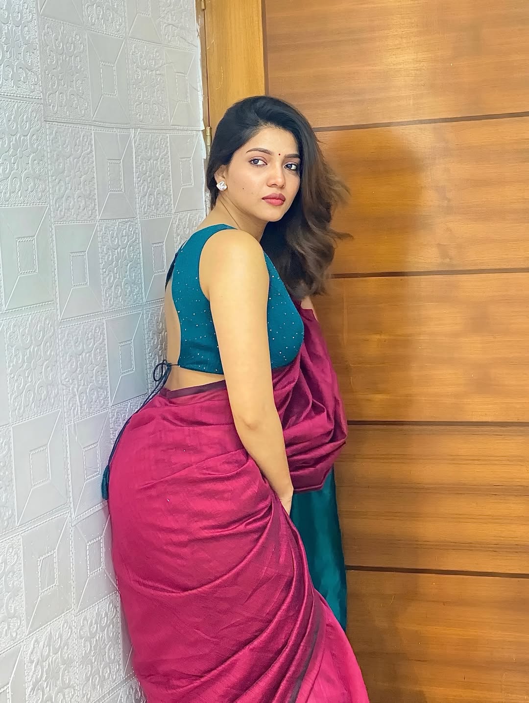 HBAXIsLbsAAEJd_?format=jpg&name=large