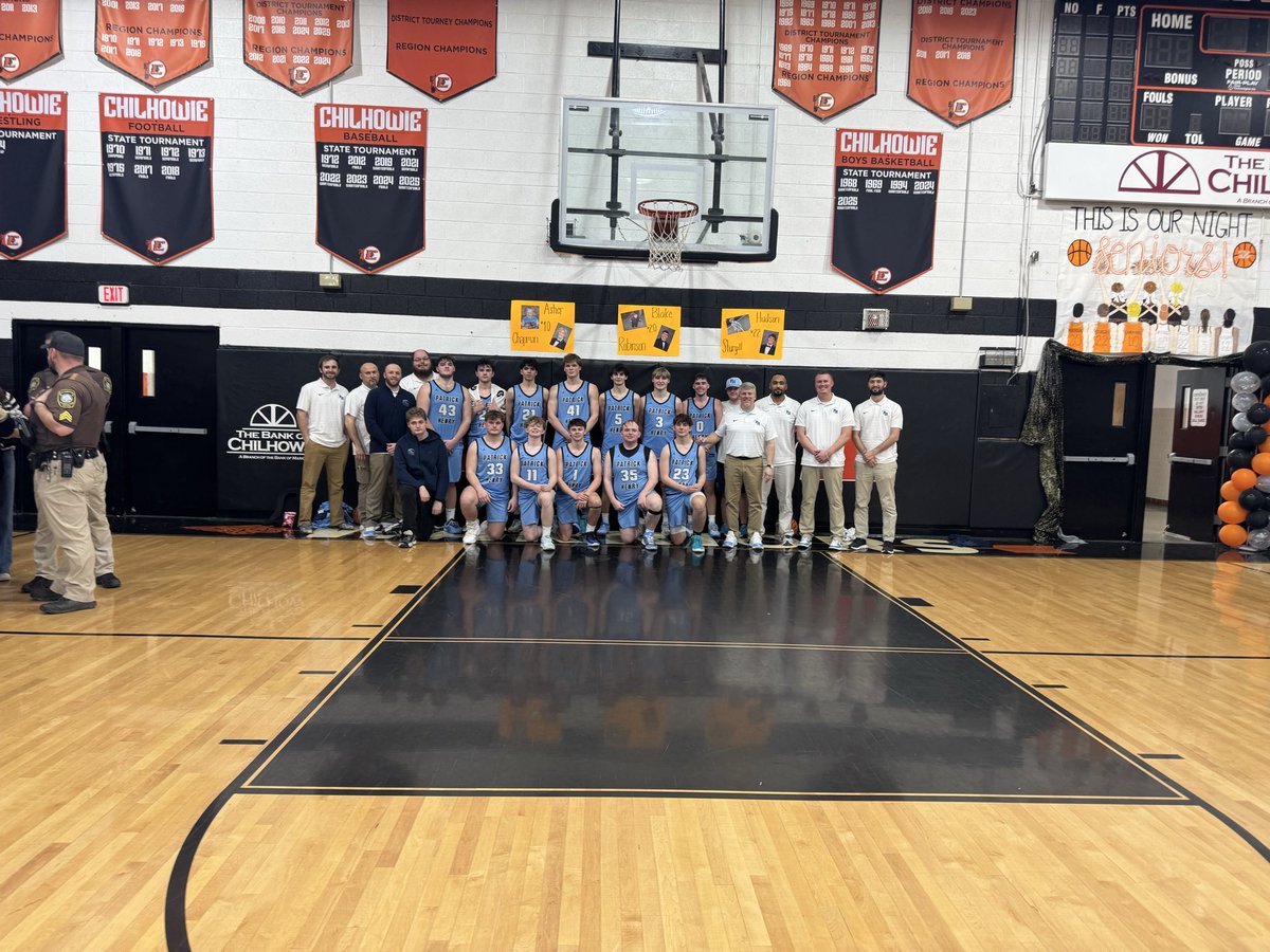 PHGSBoysBBall's tweet photo. REGULAR SEASON HOGOHEEGEE DISTRICT CHAMPS

#BACKTOBACK
#Family https://t.co/4BaR6rFmUP