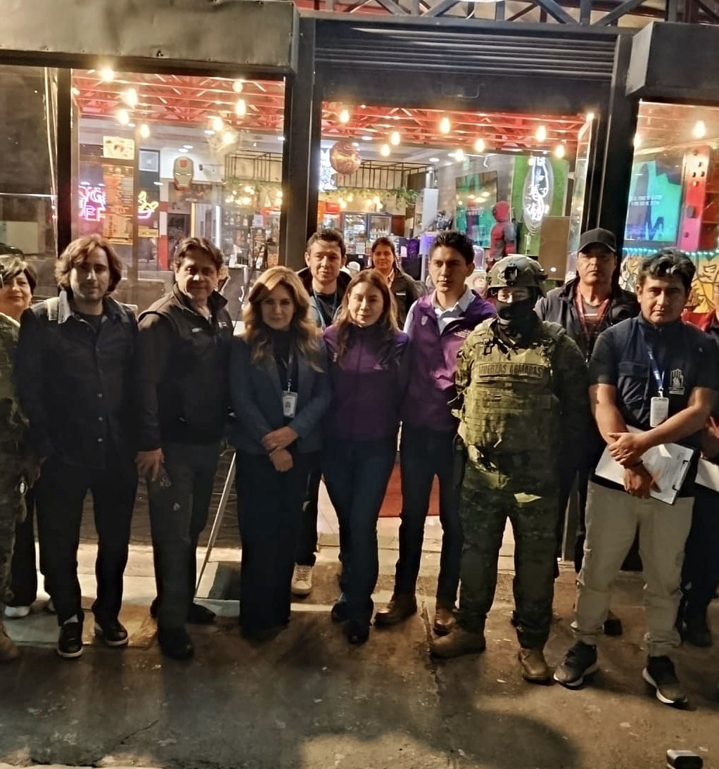 En un trabajo interinstitucional realizamos un operativo de control a establecimientos de alimentos y bebidas previo al feriado, para garantizar la calidad del servicio y la seguridad de los consumidores. 🍽️✅ #Control #Calidad #TrabajoInterinstitucional