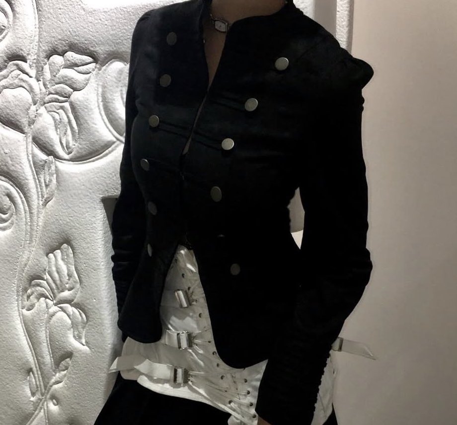 popupで即完売だったナポレオンジャケットのブラック、再販しました