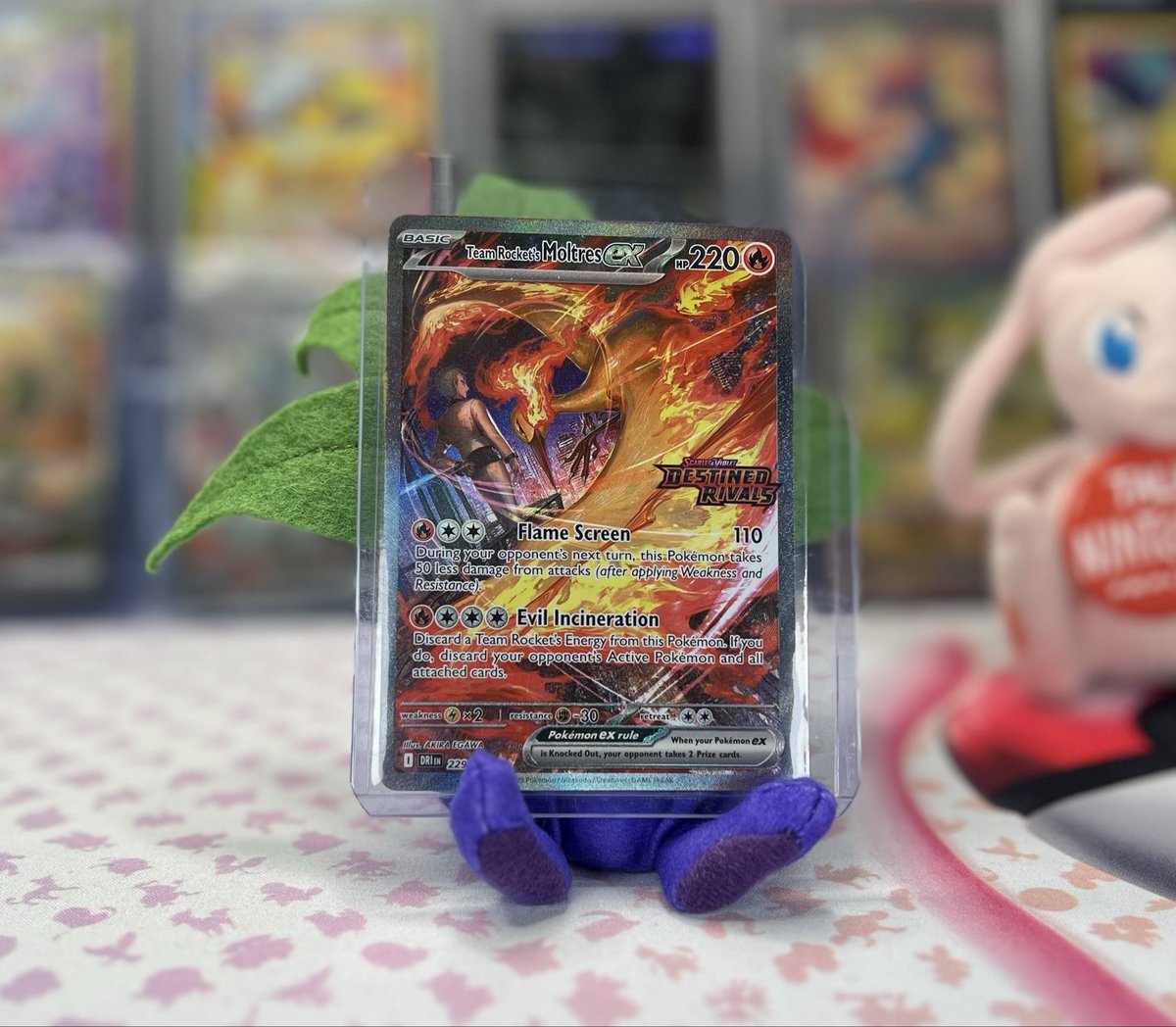 Picked up a couple cards tonight that I’ve had my eyes on for a while! They both look even more gorgeous in person. Textures are awesome! Might send the Moltres to TAG?