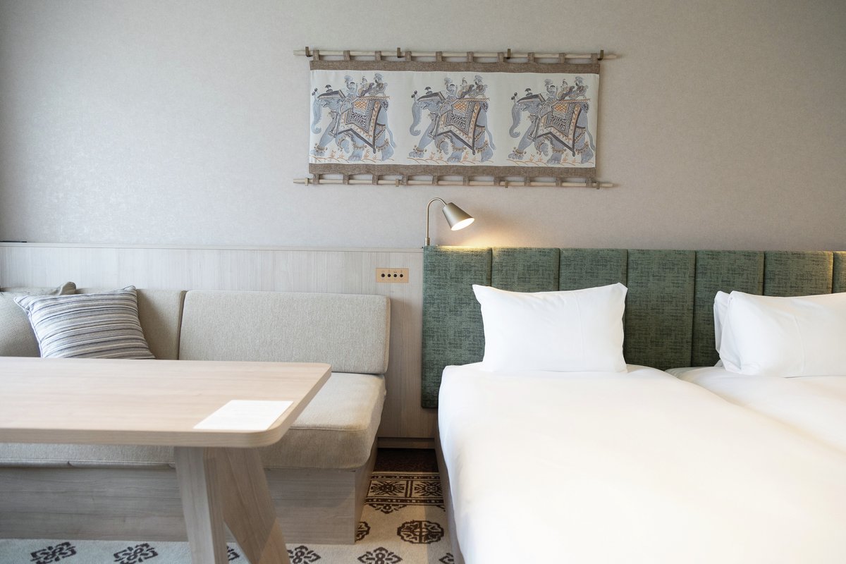 ＼舞浜に新ホテル誕生／
本日開業した、異国気分で非日常ステイが叶う「ザ ロイヤルパークホテル 舞浜リゾート 東京ベイ」。
開業を記念して「朝食付きペア宿泊券」をプレゼント🎁

詳しくはこちら⇒co-trip.jp/article/715221 #PR